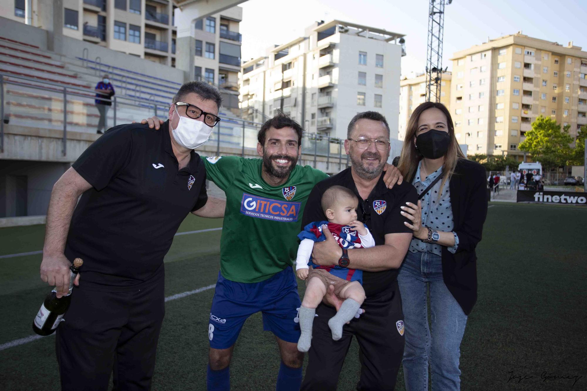 La UD Alzira celebra el ascenso a Segunda RFEF