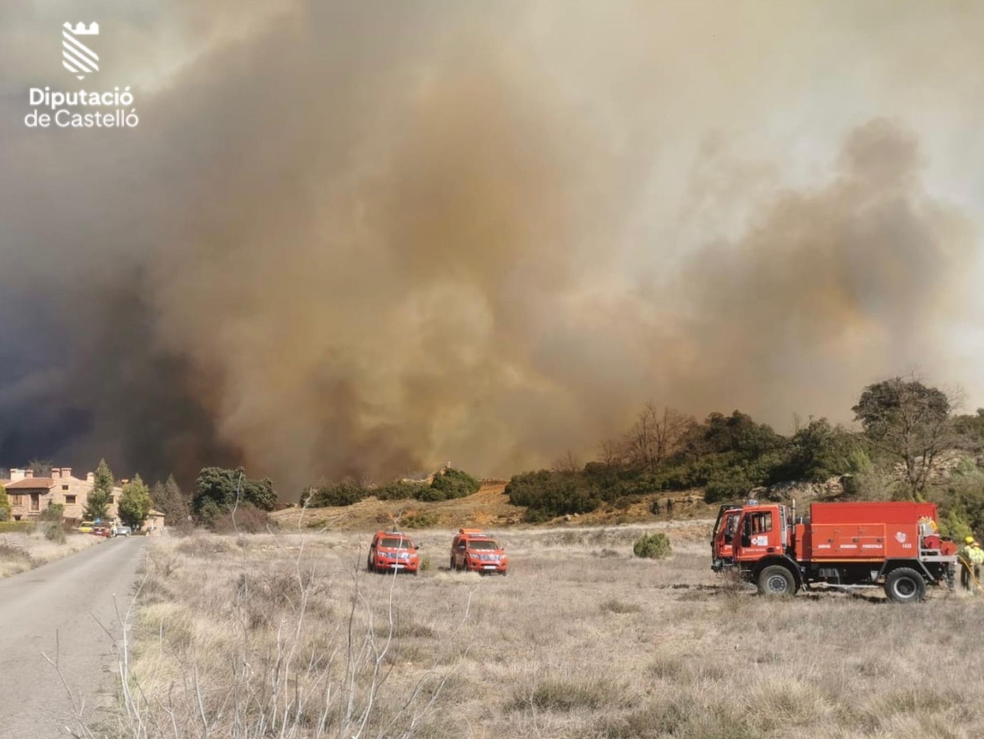 Las imágenes del incendio forestal en Villanueva de Viver