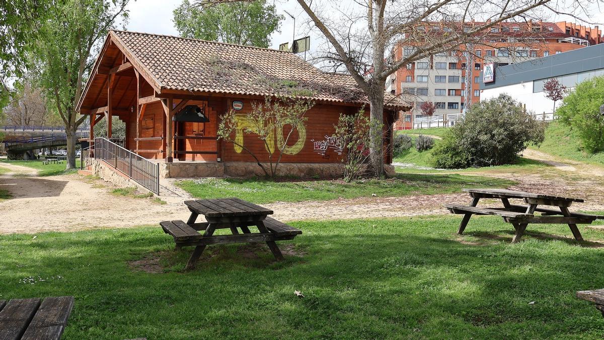 Merendero de Los Tres Árboles.