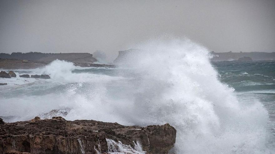 El Consorcio de Bomberos lanza un aviso preventivo por el temporal marítimo en Castellón: los consejos ante lo que se avecina