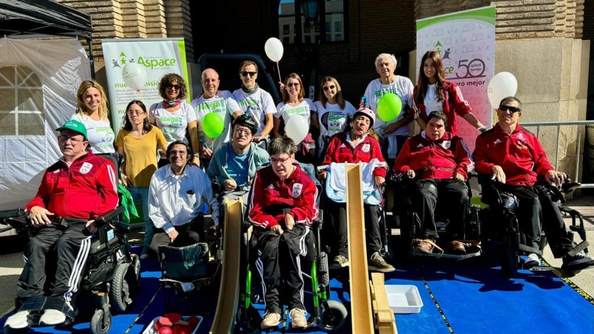 La fundación Aspace en la jornada de Boccia de Aspace Aragón en el día del deporte en la calle.