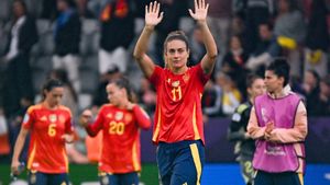 Spains midfielder #11 Alexia Putellas celebrates after winning  the UEFA Womens Euro 2025 Group B football match between Spain and Belgium at the Arena Thun stadium in Thun on July 7, 2025. (Photo by Miguel MEDINA / AFP)