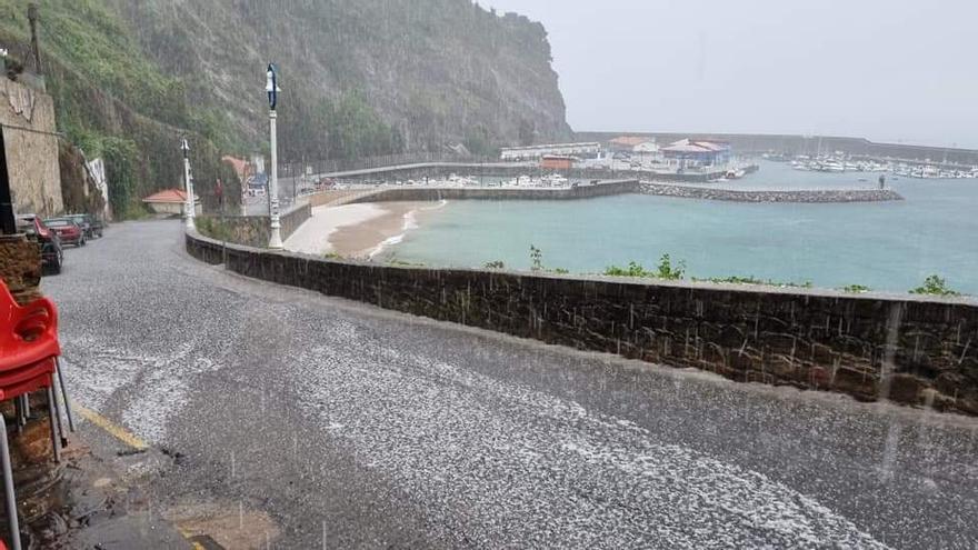 Granizada en Lastres