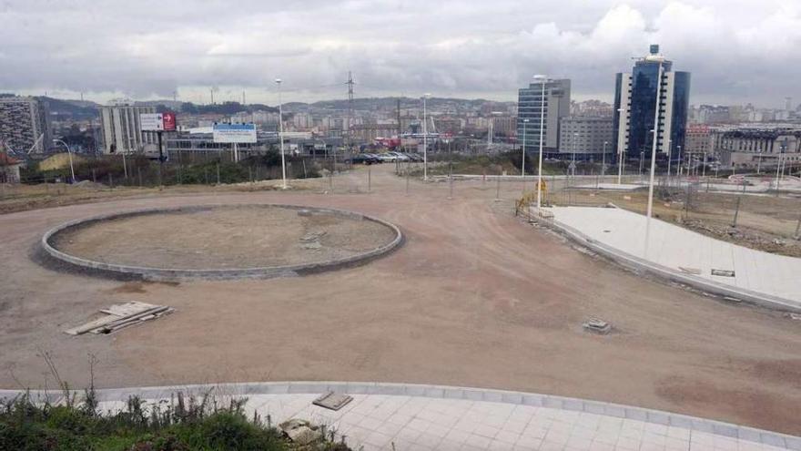 Rotonda en obras en una parte del parque ofimático en diciembre del año pasado.