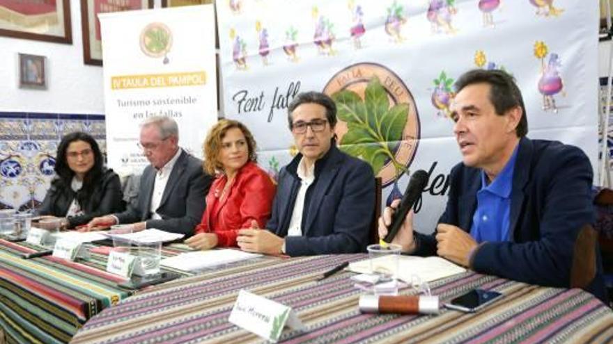 La falla Pie de la Cruz fomenta la promoción y sostenibilidad de la fiesta