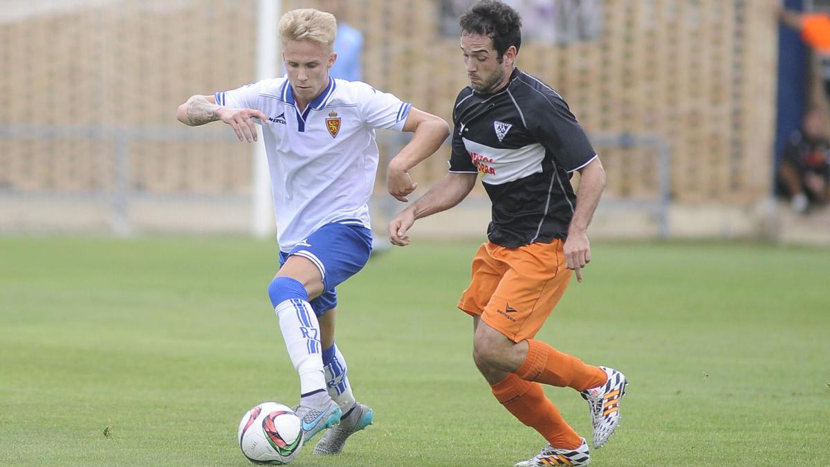 Sergio Gil contra el Andorra en Tercera División en 2015