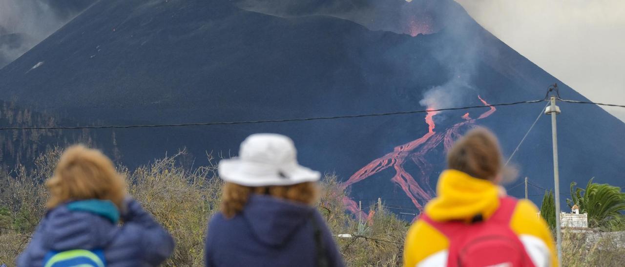 6.600 desalojados en La Palma por el volcán