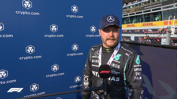 Bottas tras su triunfo en la carrera sprint en Monza.