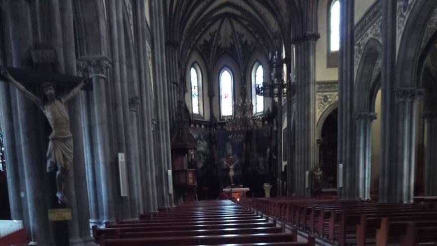 Sin luz en la iglesia de Sabugo por Navidad | A. A.
