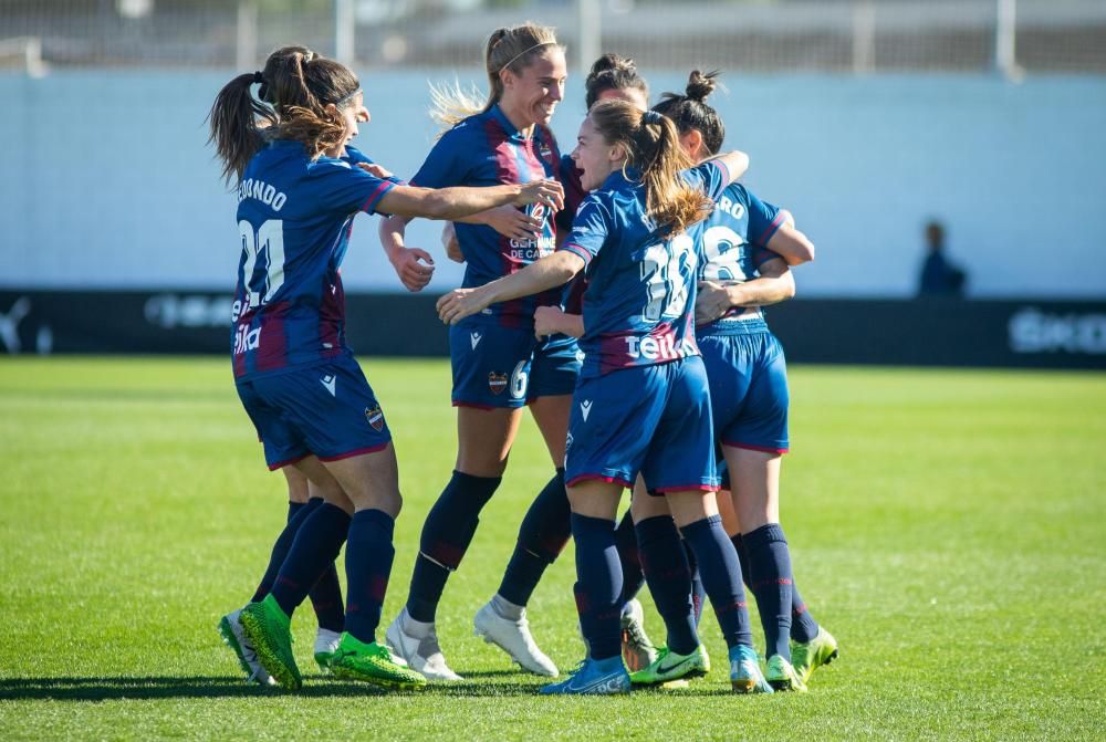 Las imágenes del derbi Valencia - Levante femenino