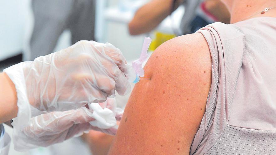 La vacunación contra la gripe cae en Canarias un 10,7% con respecto al pasado año