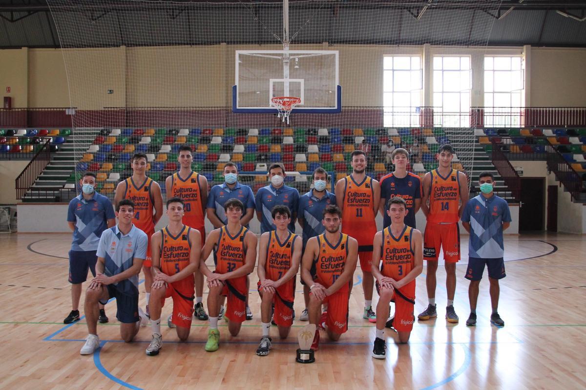 El filial del Valencia Basket arranca fuerte pese a a las bajas.