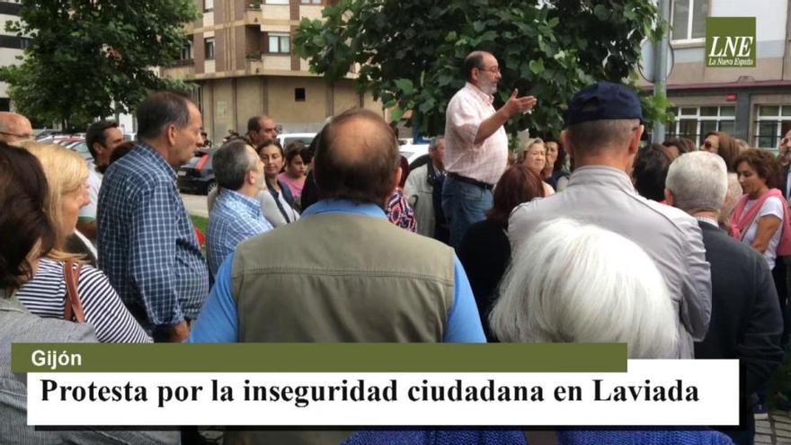 Protesta vecinal en Laviada (Gijón) por la inseguridad ciudadana