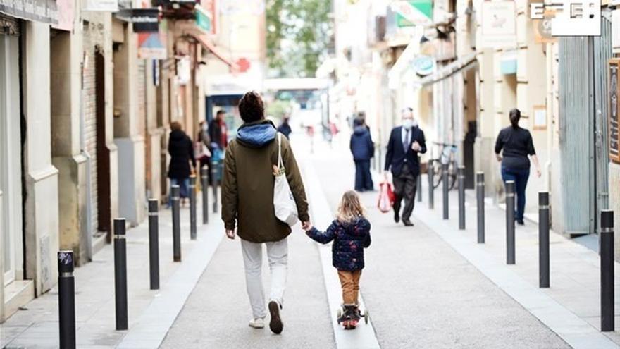 Los niños podrán salir a la calle una hora como máximo y con juguetes