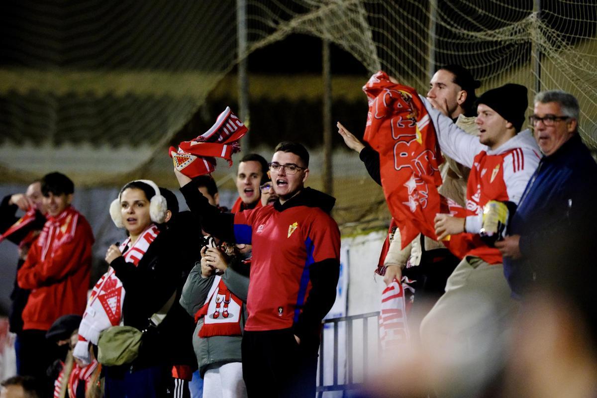 Aficionados del Real Murcia en el partido ante el Sanluqueño