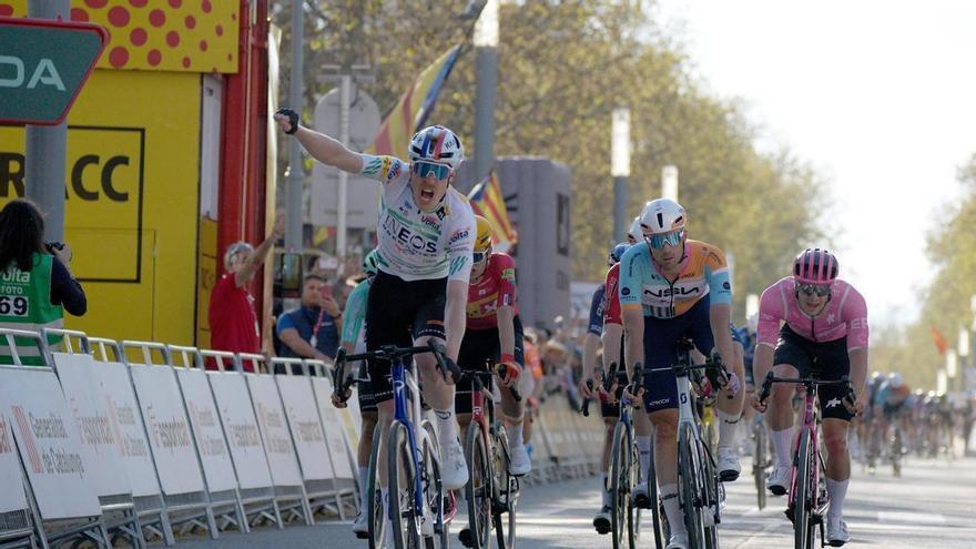 Evenepoel cau en el seu primer atac a Vingegaard en la Volta a Catalunya