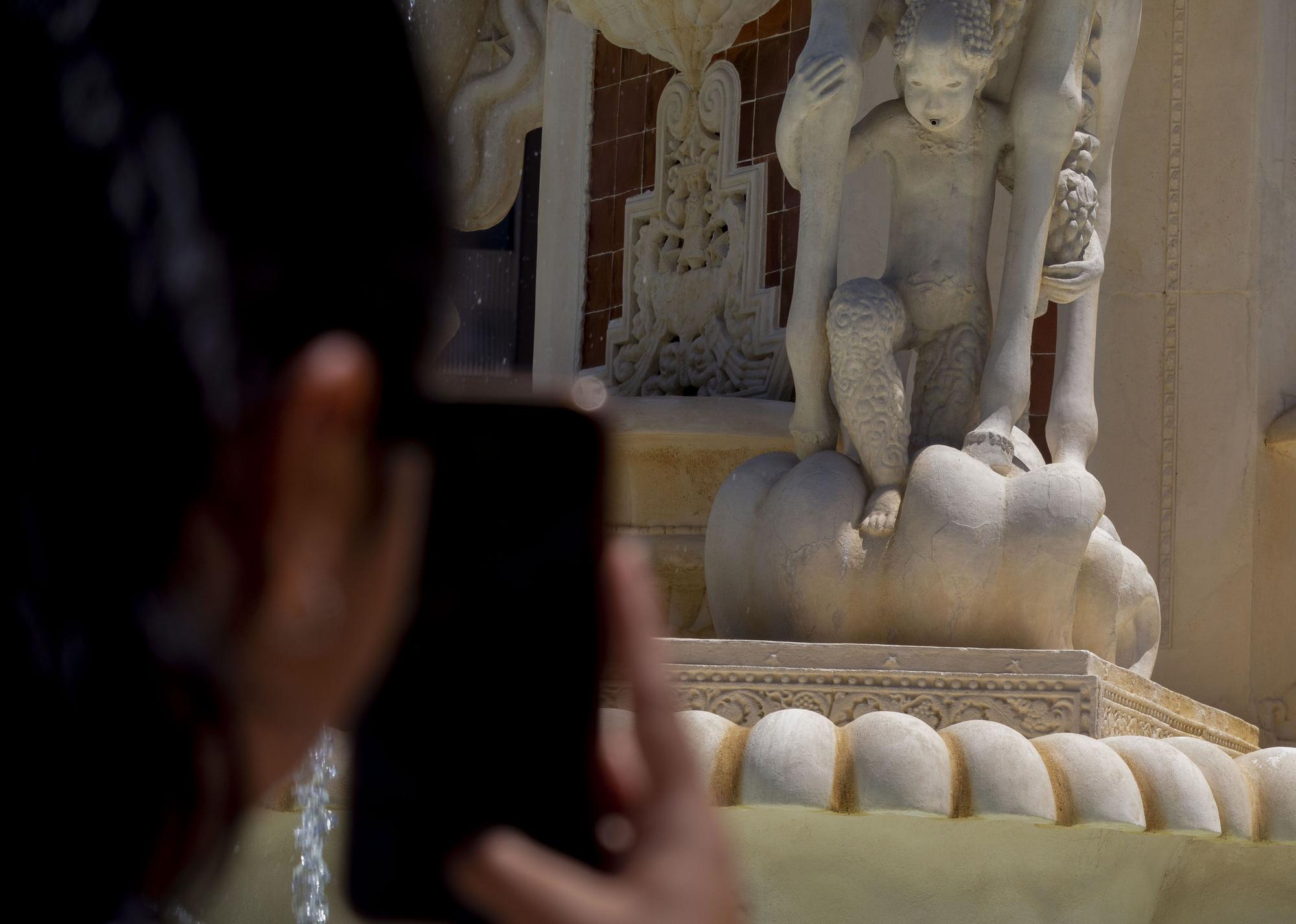 Aspecto de la fuente de Luceros siete meses después de su restauración