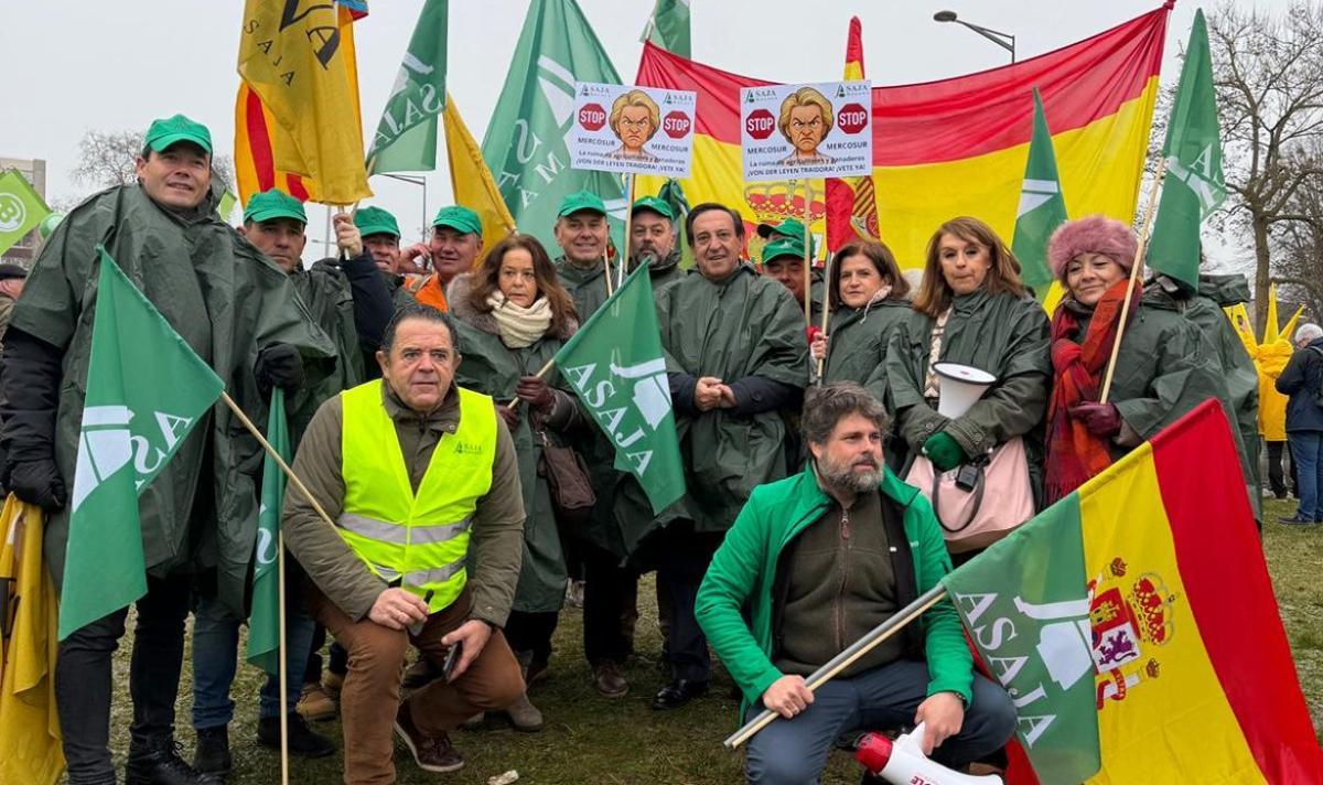 Agricultores malagueños en la protesta de Estrasburgo