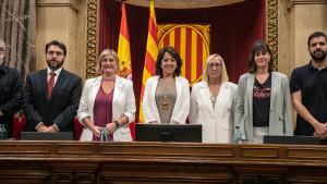 La presidenta del Parlament, Anna Erra, con las vicepresidentas Alba Vergés y Assumpta Escarp, y la secretaria segunda, Aurora Madaula