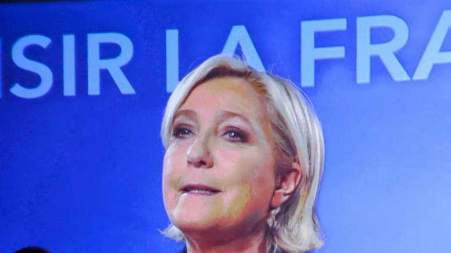 Marine Le Pen reconoce su derrota. // Reuters