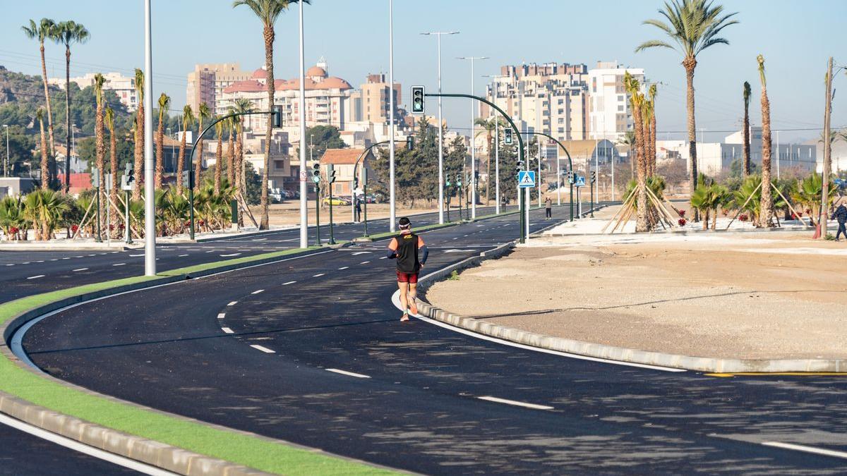 La Avenida del Cantón se convierte en una de las principales arterias de la ciudad