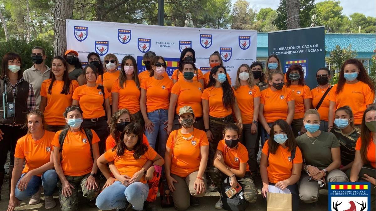 La localidad castellonense de Altura acogió ayer el III Día de la Mujer Cazadora, organizado por la Federación de Caza de la Comunidad Valenciana