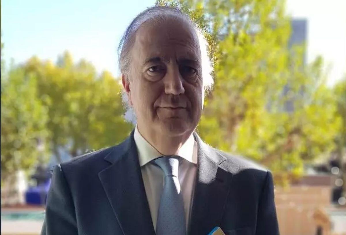 Francisco La Moneda releva a Emilio Vázquez al frente de Fundación CB.