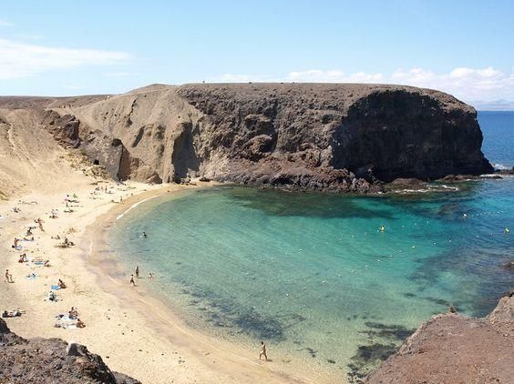 Playa del Papagayo, en Lanzarote. Foto: Pinterest / Islas Canarias