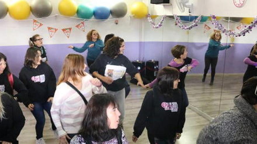 Un club de dansa de Cubelles reparteix 3.125.000 euros del segon premi comprat a Almansa