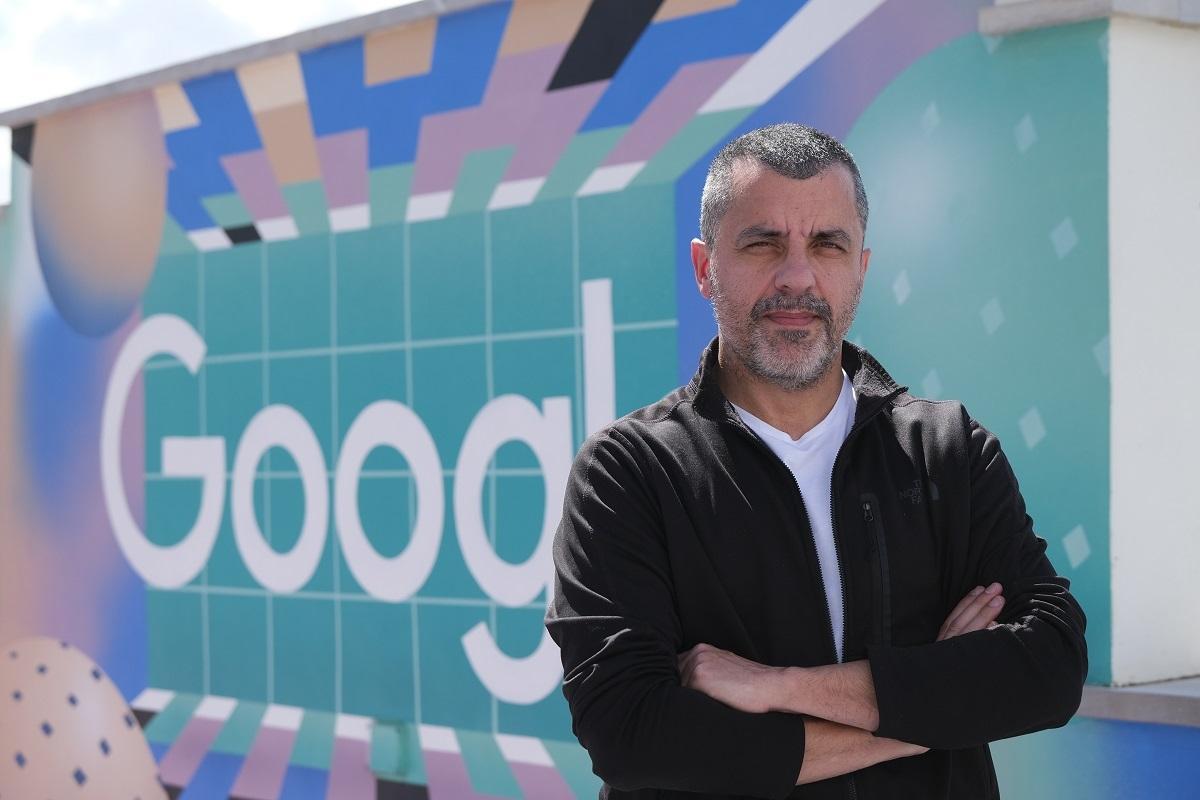 Bernardo Quintero, en e Centro de Ciberseguridad de Google en Málaga, situado en el paseo de la Farola.