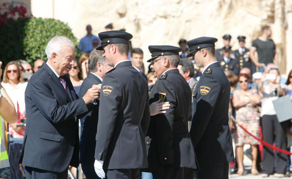 Un momento del acto de la Policía en el Castillo de Santa Bárbara.