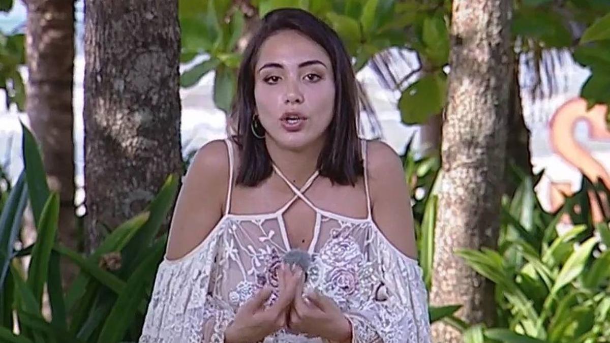 Sandra Pica entró a la isla y contó filtraciones del exterior