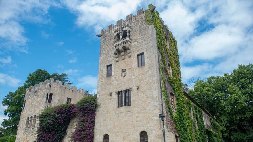 Un manifiesto solicita el retorno de los restos de Emilia Pardo Bazán a las Torres de Meirás por su 175º aniversario
