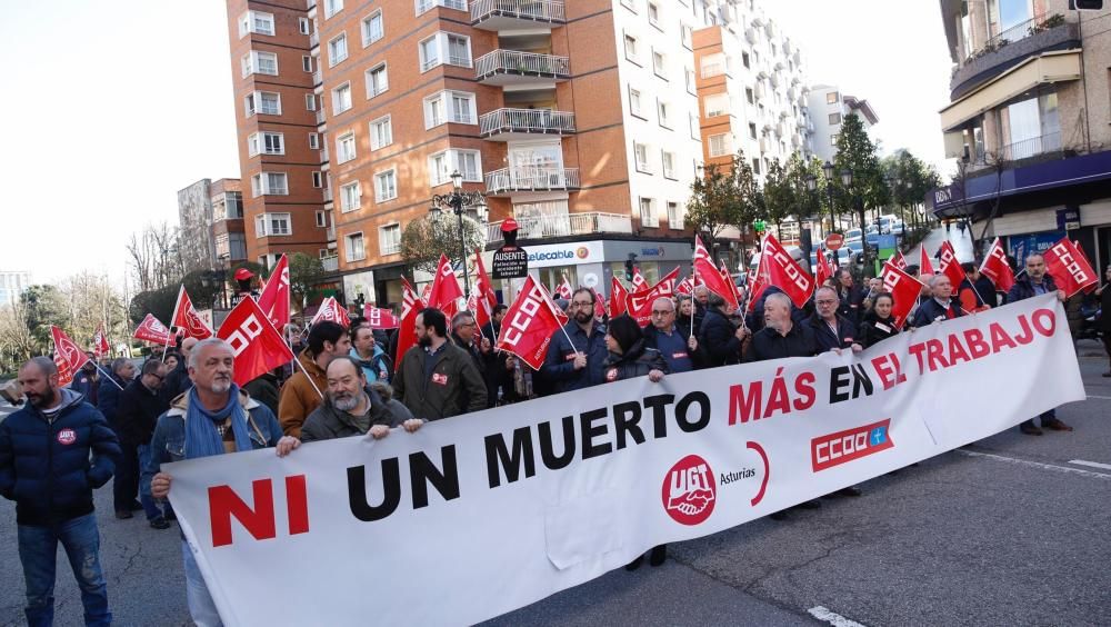 Concentración sindical en protesta por los últimos accidentes laborales
