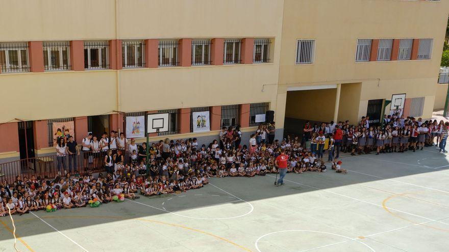 Coronavirus en un colegio de Elda donde hay 200 alumnos confinados. En la imagen, foto de archivo del centro.