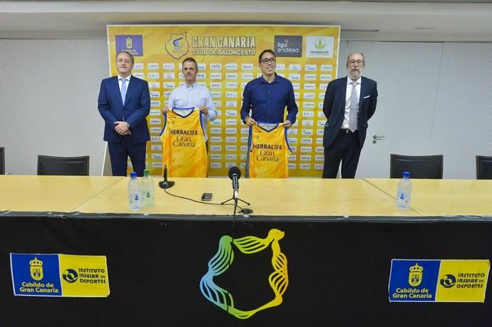 09-07-2020 LAS PALMAS DE GRAN CANARIA. Presentación oficial de Willy Villar y Porfi Fisac, nuevos director deportivo y entrenador del Herbalife Gran Canaria. Fotógrafo: ANDRES CRUZ  | 09/07/2020 | Fotógrafo: Andrés Cruz