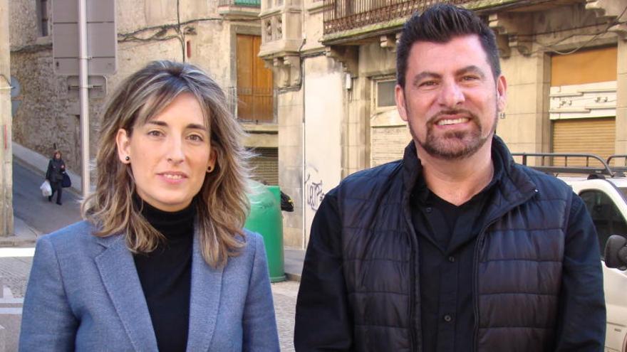 La presidenta comarcal del PDeCAT, Ivet Castaño, i el portaveu del grup al Consell, Joan Torres