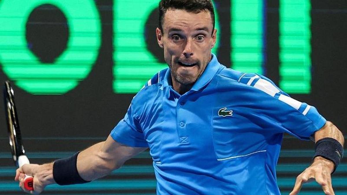 Bautista gana a Arthur Rinderknech (6-3 y 6-4), su quinta victoria consecutiva