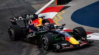 Verstappen, el rey del sprint, se luce en Singapur