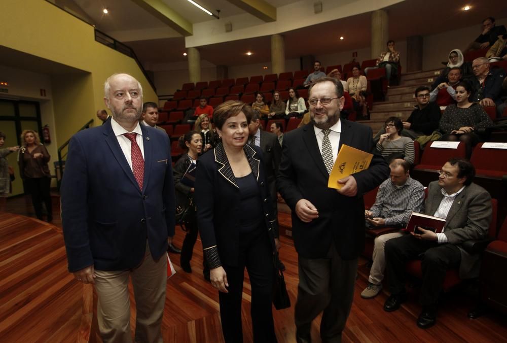 Conferencia de Patricia Espinosa en la Facultad de Económicas