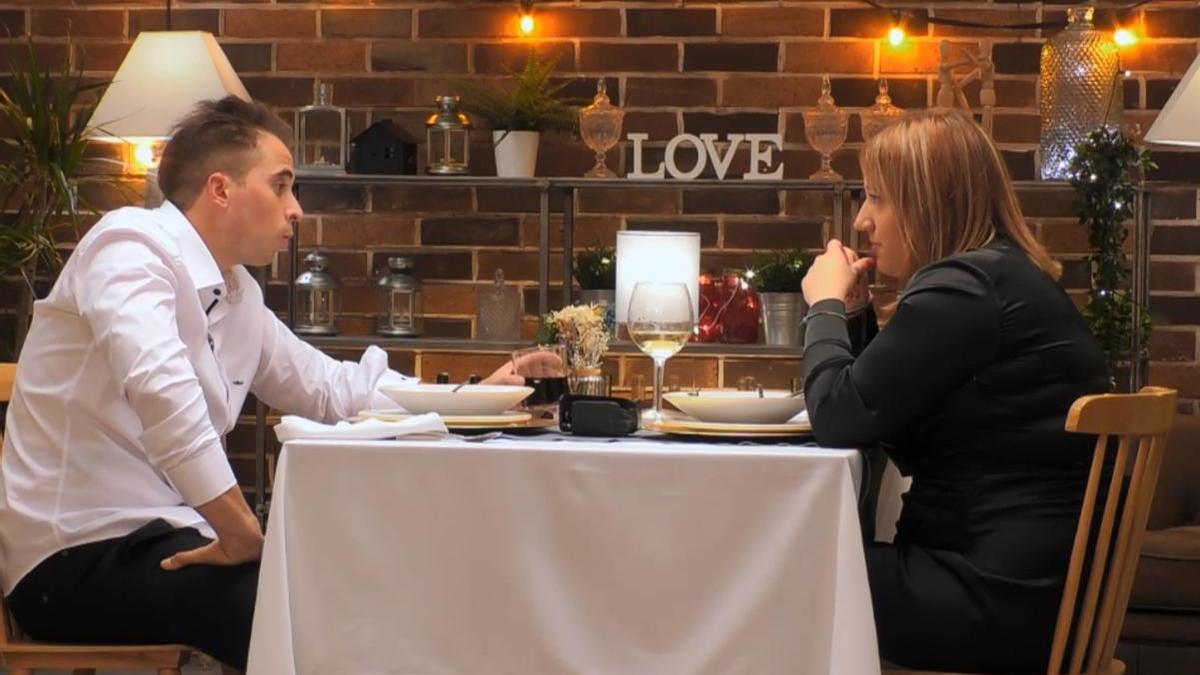 Héctor y Noelia durante la cita en First Dates.