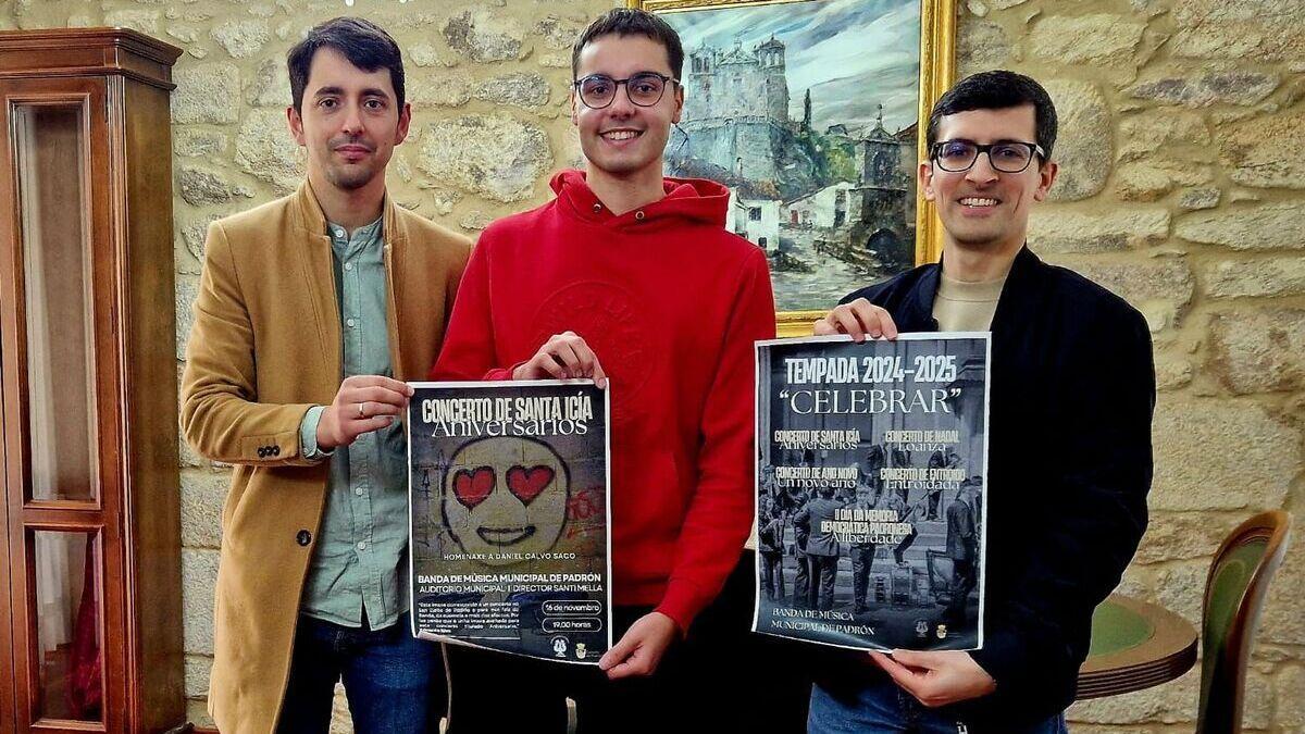 Pola esquerda, Santi Mella, José Cerqueiras e Anxo Arca na presentación da temapada 24-25 da Banda Municipal de Padrón