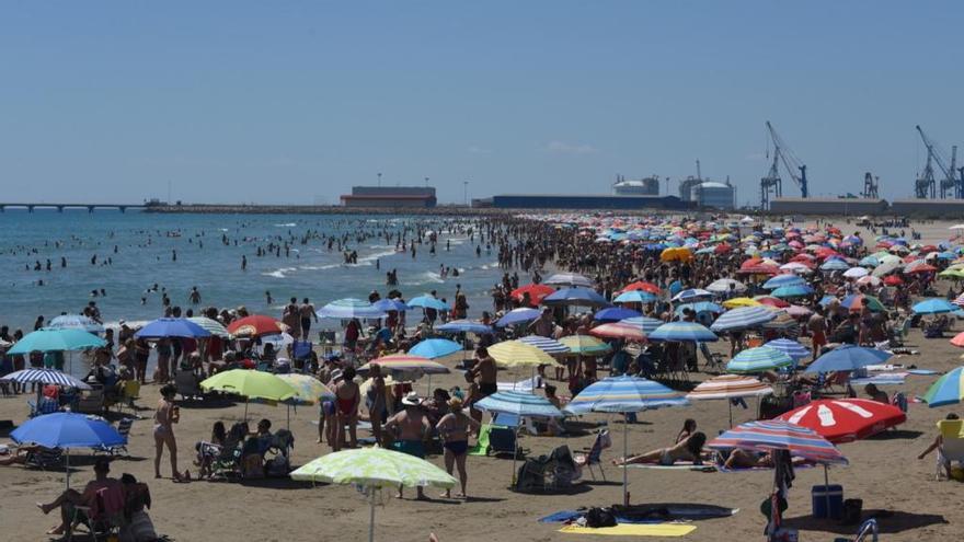 Vista de la playa del Port en verano