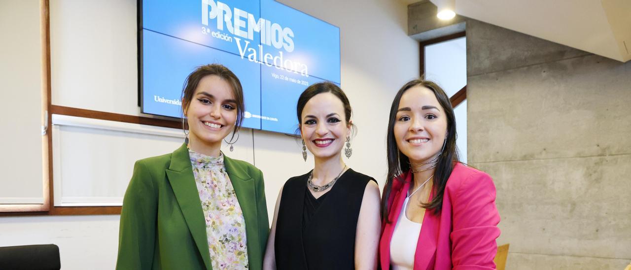 Las premiadas Carmen Castrillo, Ana Souto y Cinthia Piñeiro.