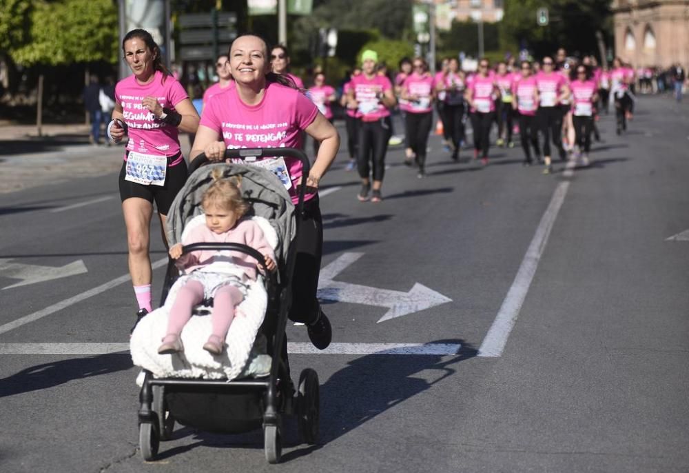 Ambiente en la V Carrera de la Mujer de Murcia