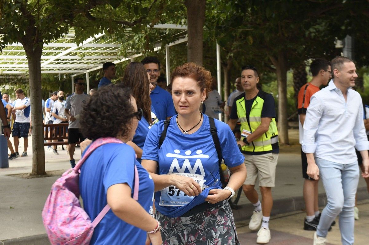 La carrera y marcha Solidaria Asteamur, en imágenes