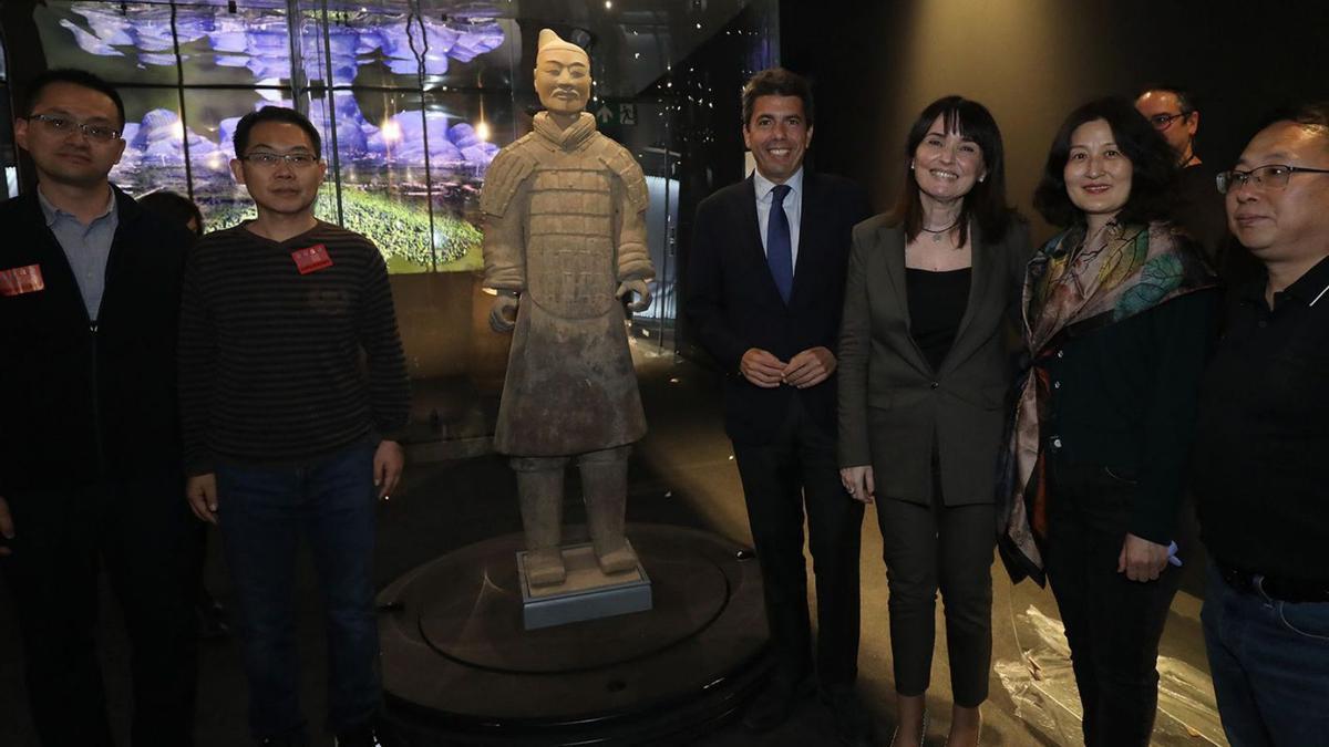 Uno de los guerreros que se podrá ver en la exposición, el día que llegaron al MARQ.