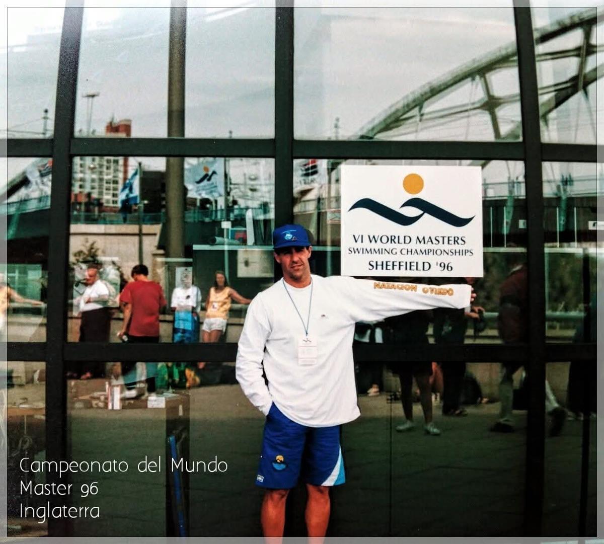El nadador, en los campeonatos del mundo máster de Sheffield (Inglaterra) en 1996.