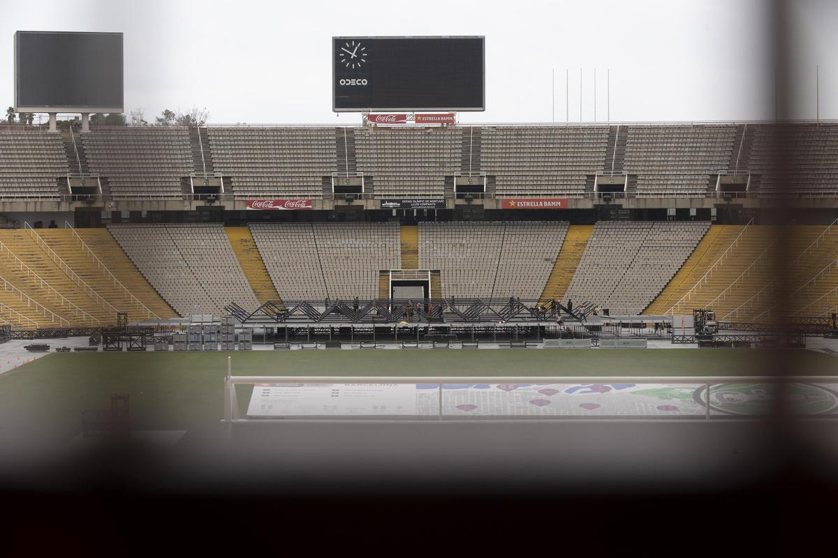 Estadi Olímpic cerrado. ¿La razón? Están preparando el escenario del concierto del viernes de Iron Maiden