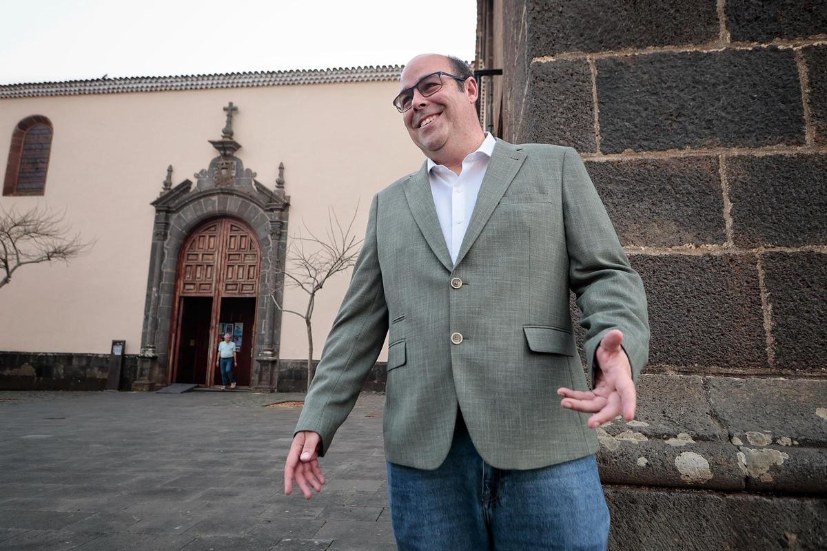 Carlos Moreno.